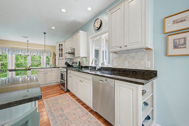 21 Conifer Lane, New London, NH 03257