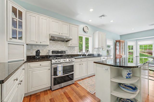 21 Conifer Lane, New London, NH 03257
