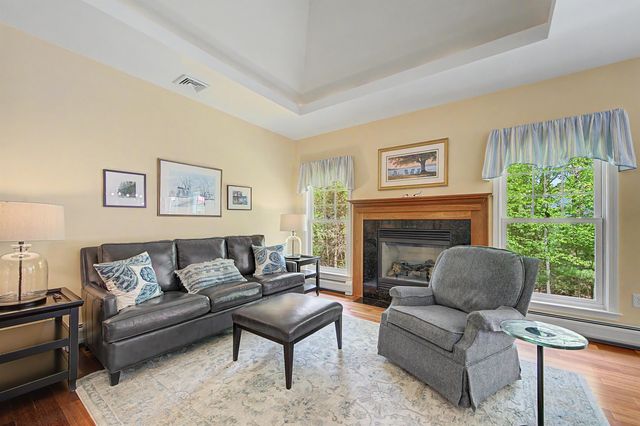 21 Conifer Lane, New London, NH 03257