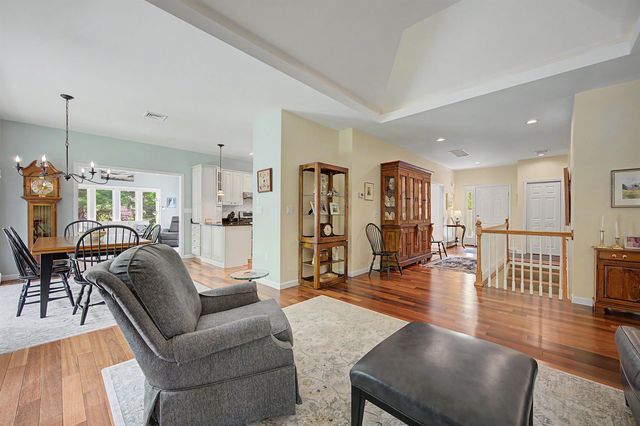 21 Conifer Lane, New London, NH 03257