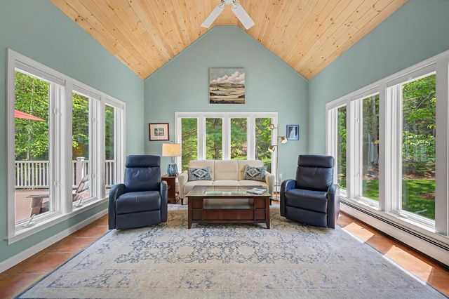 21 Conifer Lane, New London, NH 03257