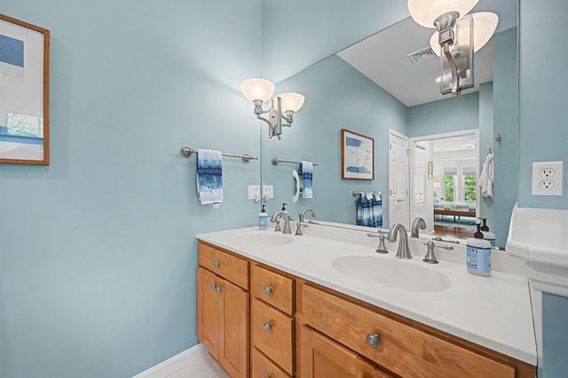 21 Conifer Lane, New London, NH 03257