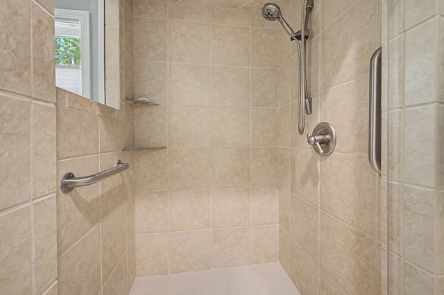 21 Conifer Lane, New London, NH 03257