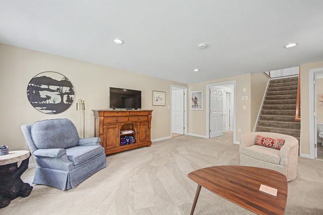 21 Conifer Lane, New London, NH 03257