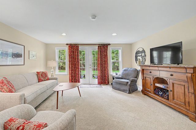 21 Conifer Lane, New London, NH 03257