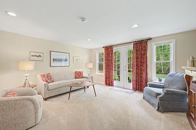 21 Conifer Lane, New London, NH 03257