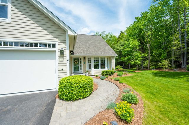 21 Conifer Lane, New London, NH 03257