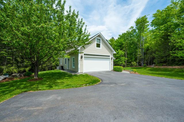 21 Conifer Lane, New London, NH 03257
