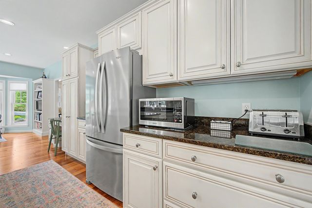 21 Conifer Lane, New London, NH 03257