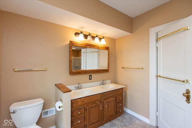 5452 University Avenue, Indianapolis, IN 46219