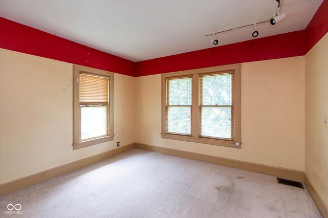 5452 University Avenue, Indianapolis, IN 46219