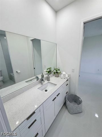 4121 NW 22nd ST, Cape Coral, FL 33993