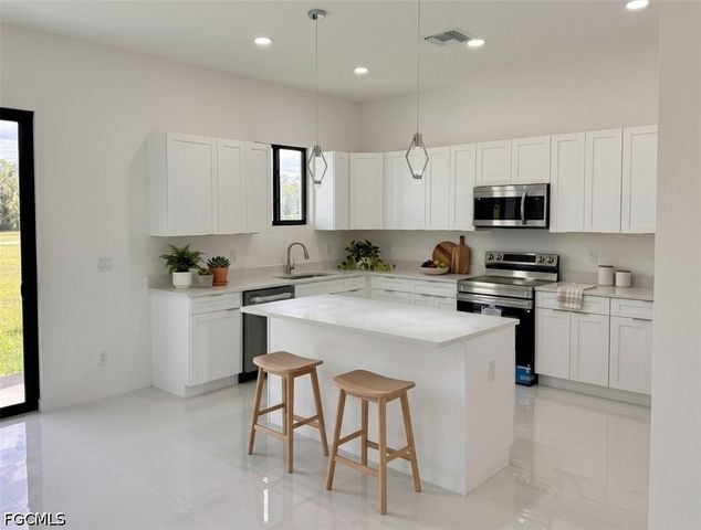 4121 NW 22nd ST, Cape Coral, FL 33993