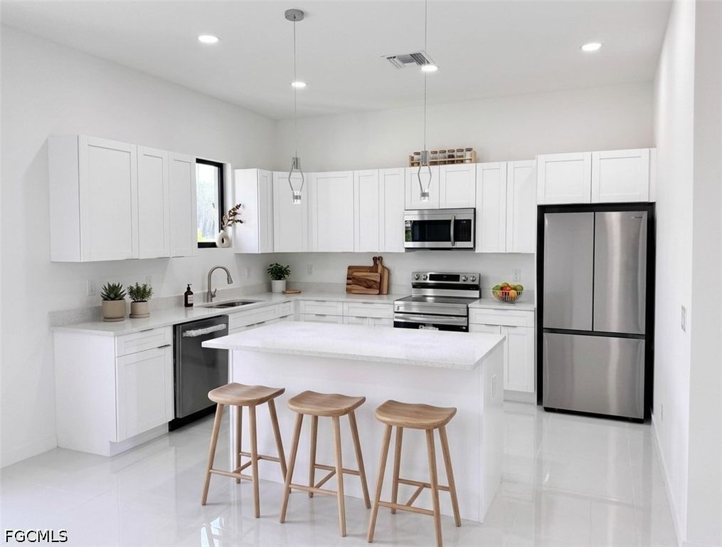 4121 NW 22nd ST, Cape Coral, FL 33993