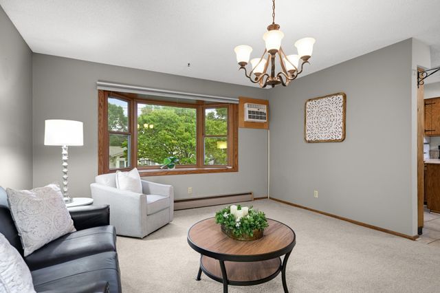 1326 21st Street W, Hastings, MN 55033