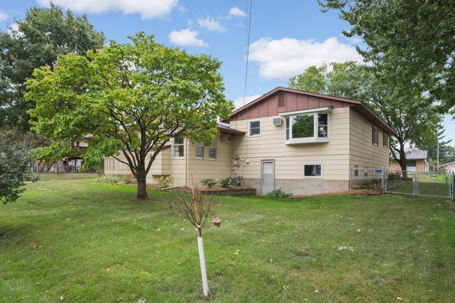 1326 21st Street W, Hastings, MN 55033