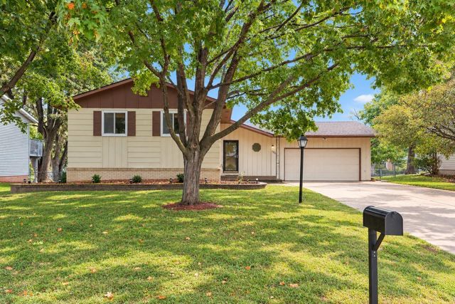 1326 21st Street W, Hastings, MN 55033