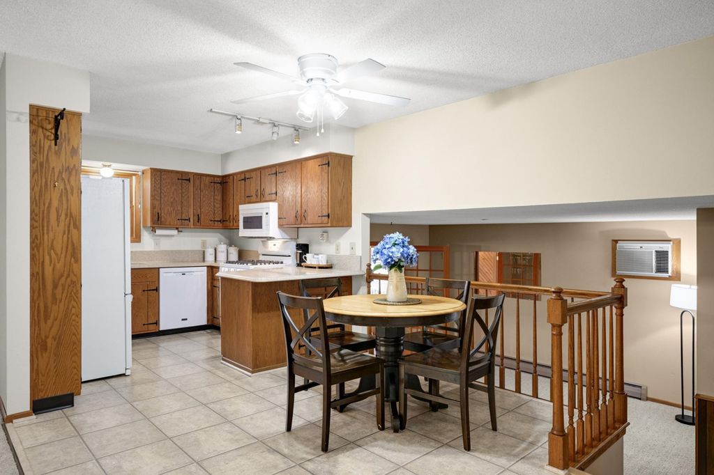 1326 21st Street W, Hastings, MN 55033 — photo 3