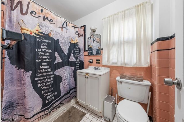 67 Philip Pl, Irvington Twp., NJ 07111