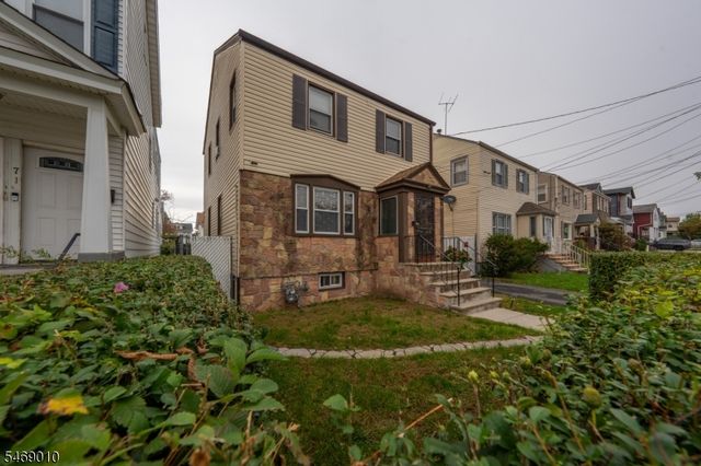 67 Philip Pl, Irvington Twp., NJ 07111