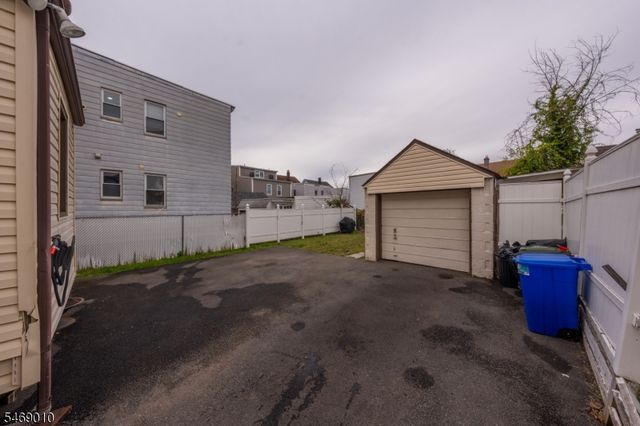 67 Philip Pl, Irvington Twp., NJ 07111