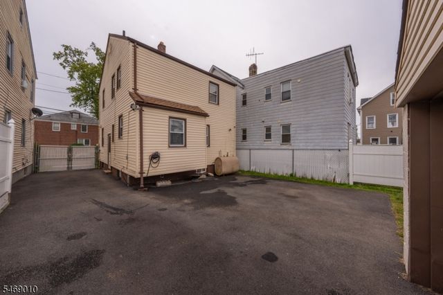 67 Philip Pl, Irvington Twp., NJ 07111
