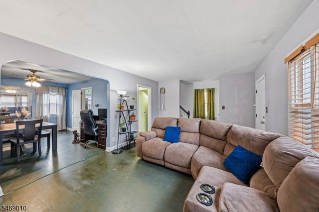 67 Philip Pl, Irvington Twp., NJ 07111