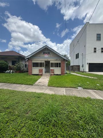 3265 Holman Street, Houston, TX 77004
