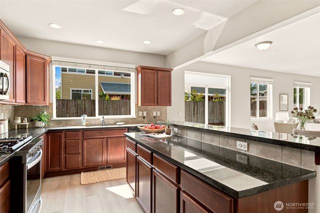 1415 Farina Loop SE, Olympia, WA 98513
