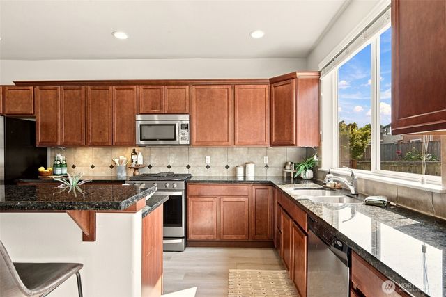 1415 Farina Loop SE, Olympia, WA 98513