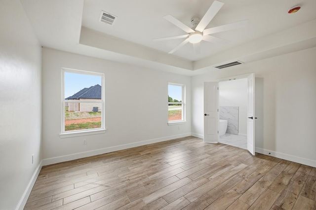 1228 Twin Oaks Drive, Blanchard, OK 73010