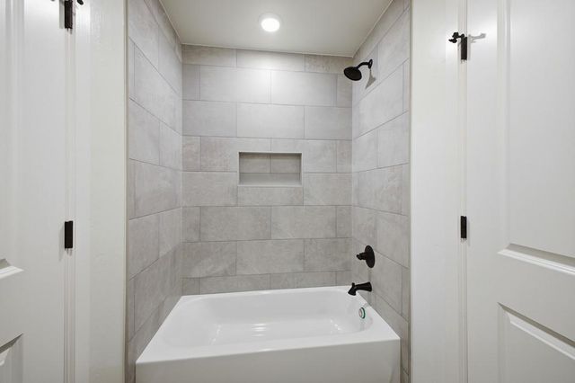 1228 Twin Oaks Drive, Blanchard, OK 73010