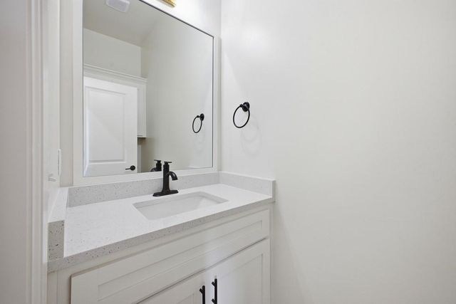 1228 Twin Oaks Drive, Blanchard, OK 73010