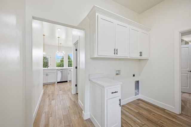 1228 Twin Oaks Drive, Blanchard, OK 73010