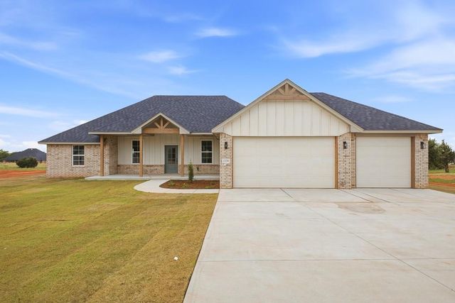1228 Twin Oaks Drive, Blanchard, OK 73010