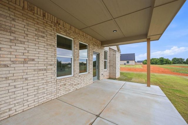 1228 Twin Oaks Drive, Blanchard, OK 73010