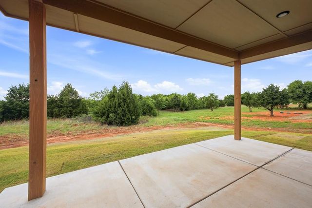 1228 Twin Oaks Drive, Blanchard, OK 73010