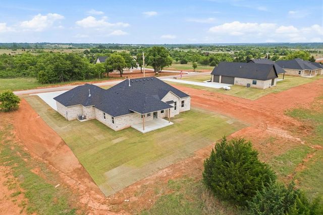 1228 Twin Oaks Drive, Blanchard, OK 73010