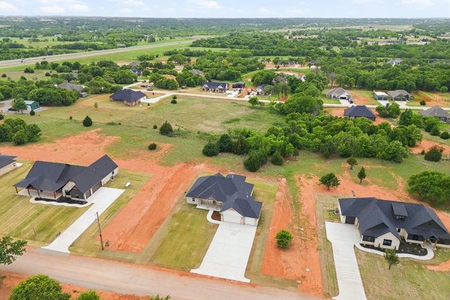 1228 Twin Oaks Drive, Blanchard, OK 73010