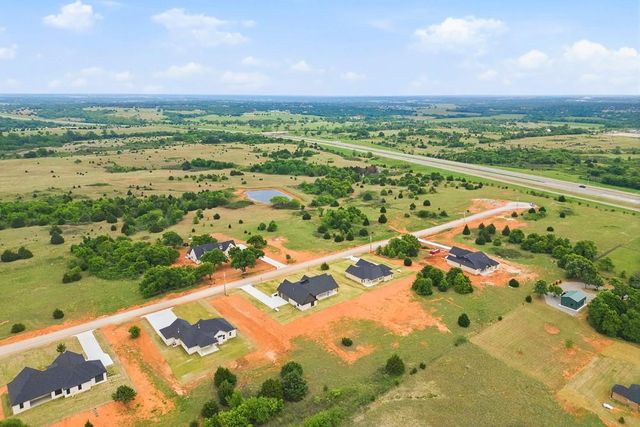 1228 Twin Oaks Drive, Blanchard, OK 73010