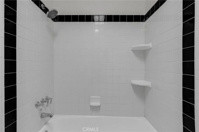 5142 Zelzah 25, Encino, CA 91316