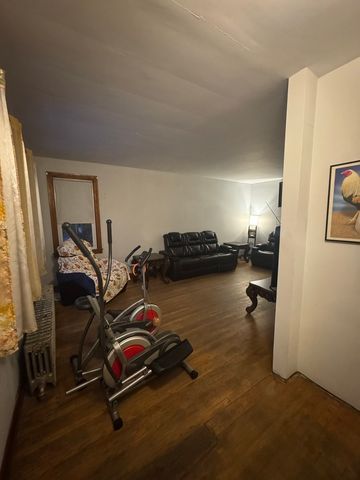 3945 W 55th Place, Chicago, IL 60629