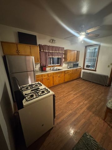 3945 W 55th Place, Chicago, IL 60629