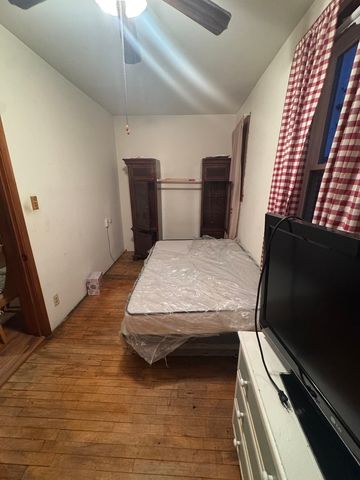 3945 W 55th Place, Chicago, IL 60629