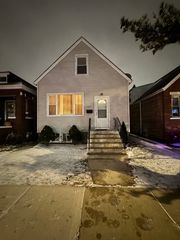 3945 W 55th Place, Chicago, IL 60629
