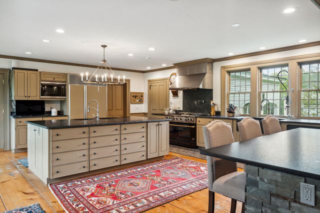 1497 Bowman Road, Barnard, VT 05031