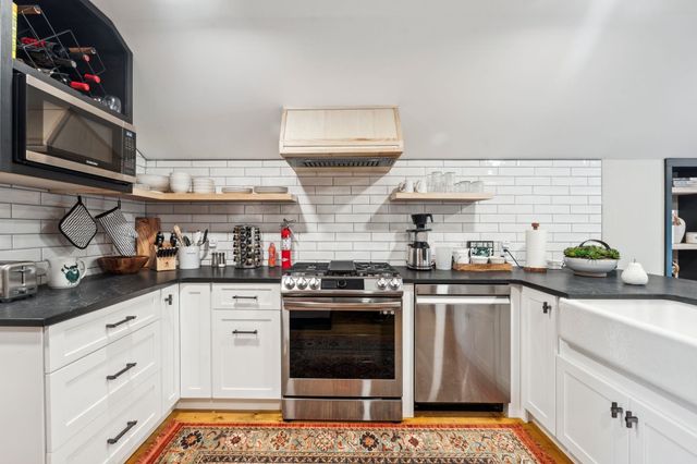 1497 Bowman Road, Barnard, VT 05031