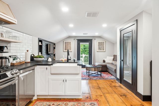 1497 Bowman Road, Barnard, VT 05031