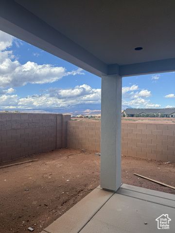 967 E MALIBU DR, Washington, UT 84780