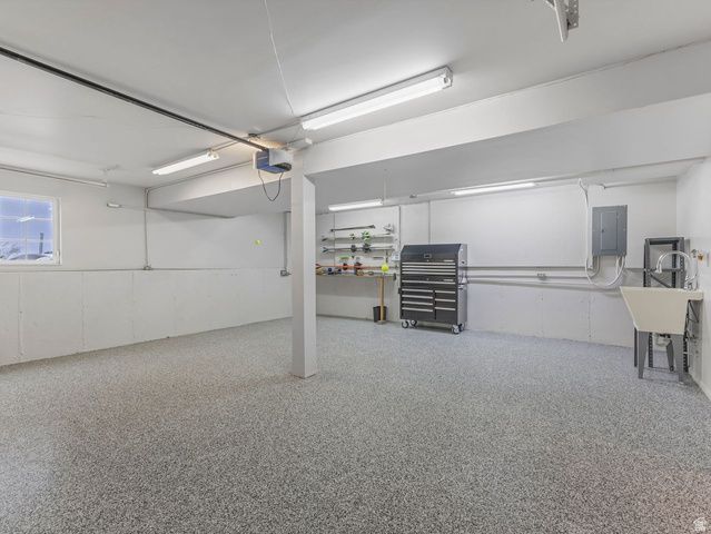 9078 S DAYBREAK DR, Sandy, UT 84093